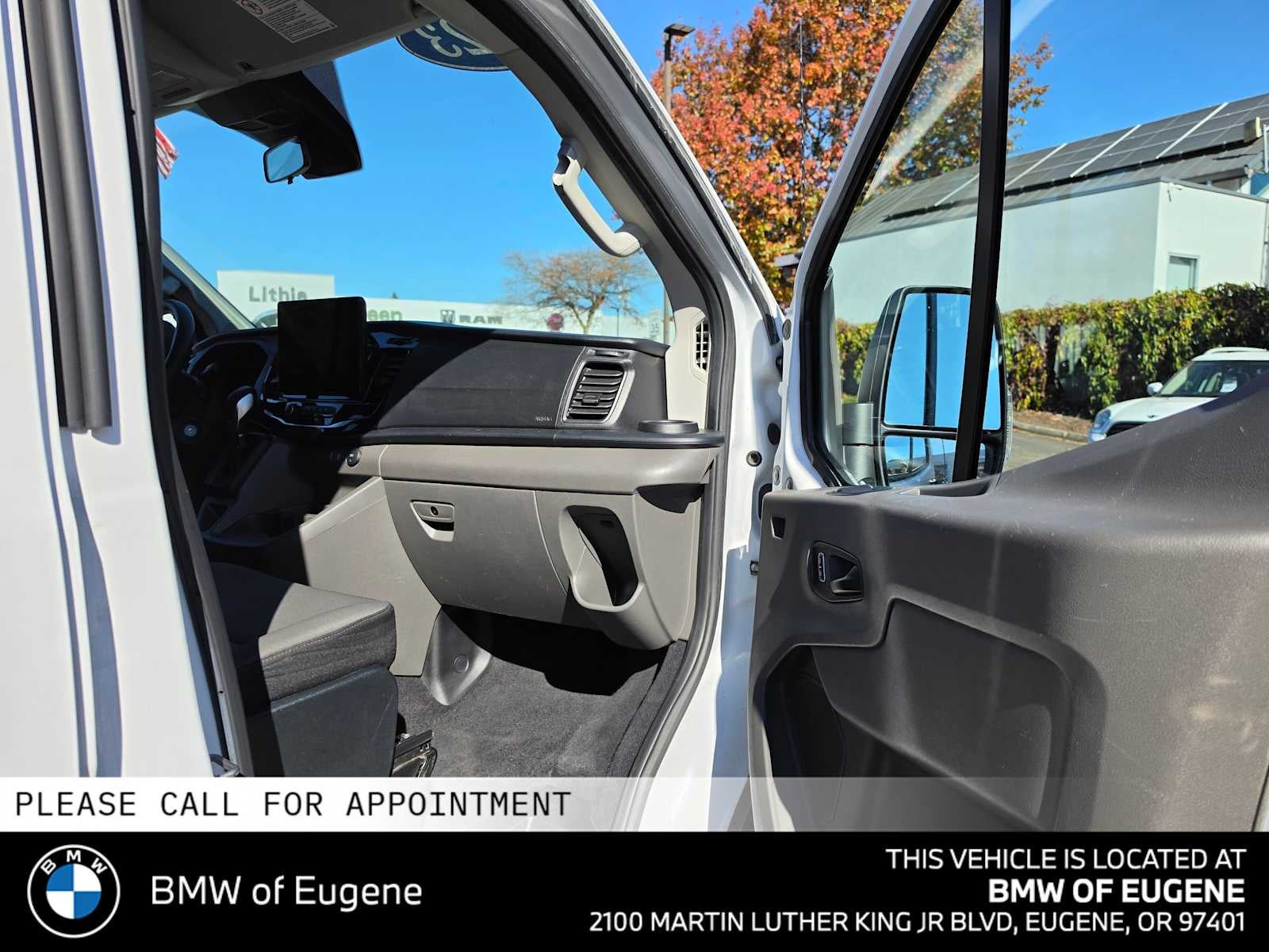 2023 Ford Transit Passenger Wagon XL
