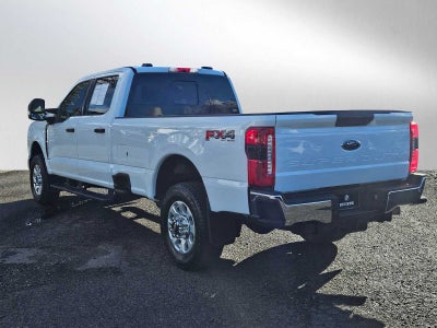 2023 Ford Super Duty F-350 SRW Pickup XLT