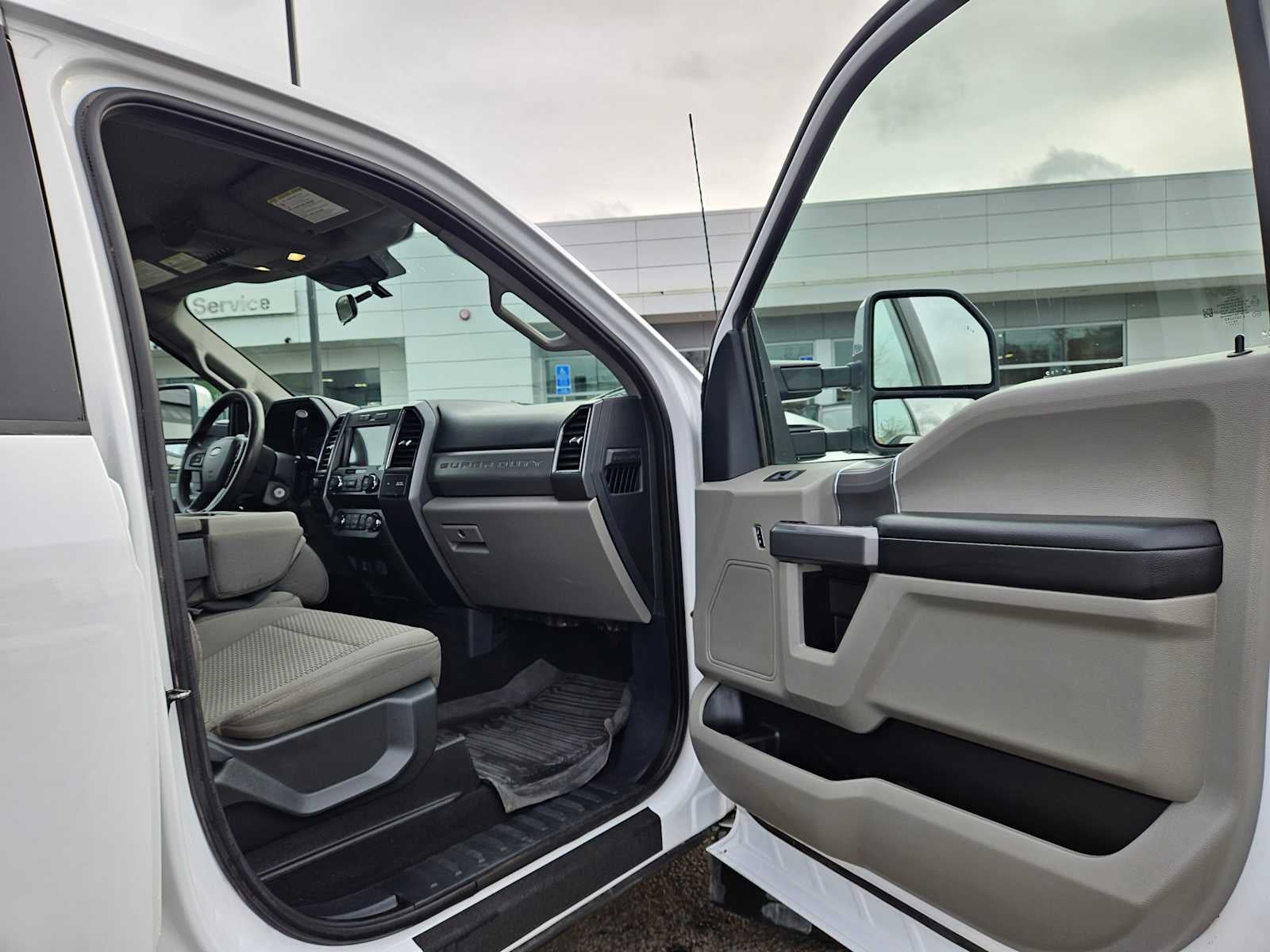 2022 Ford Super Duty F-350 SRW Pickup XLT