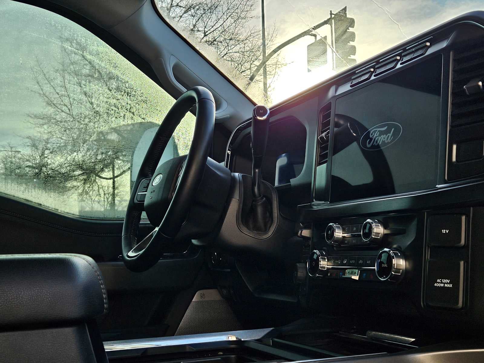 2024 Ford Super Duty F-350 SRW LARIAT