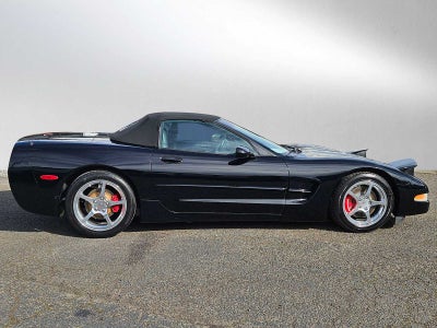 2002 Chevrolet Corvette 2dr Convertible