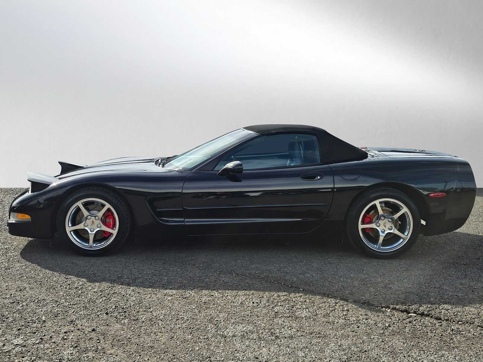 2002 Chevrolet Corvette 2dr Convertible