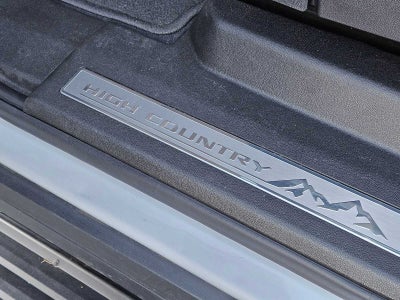 2022 Chevrolet Suburban High Country