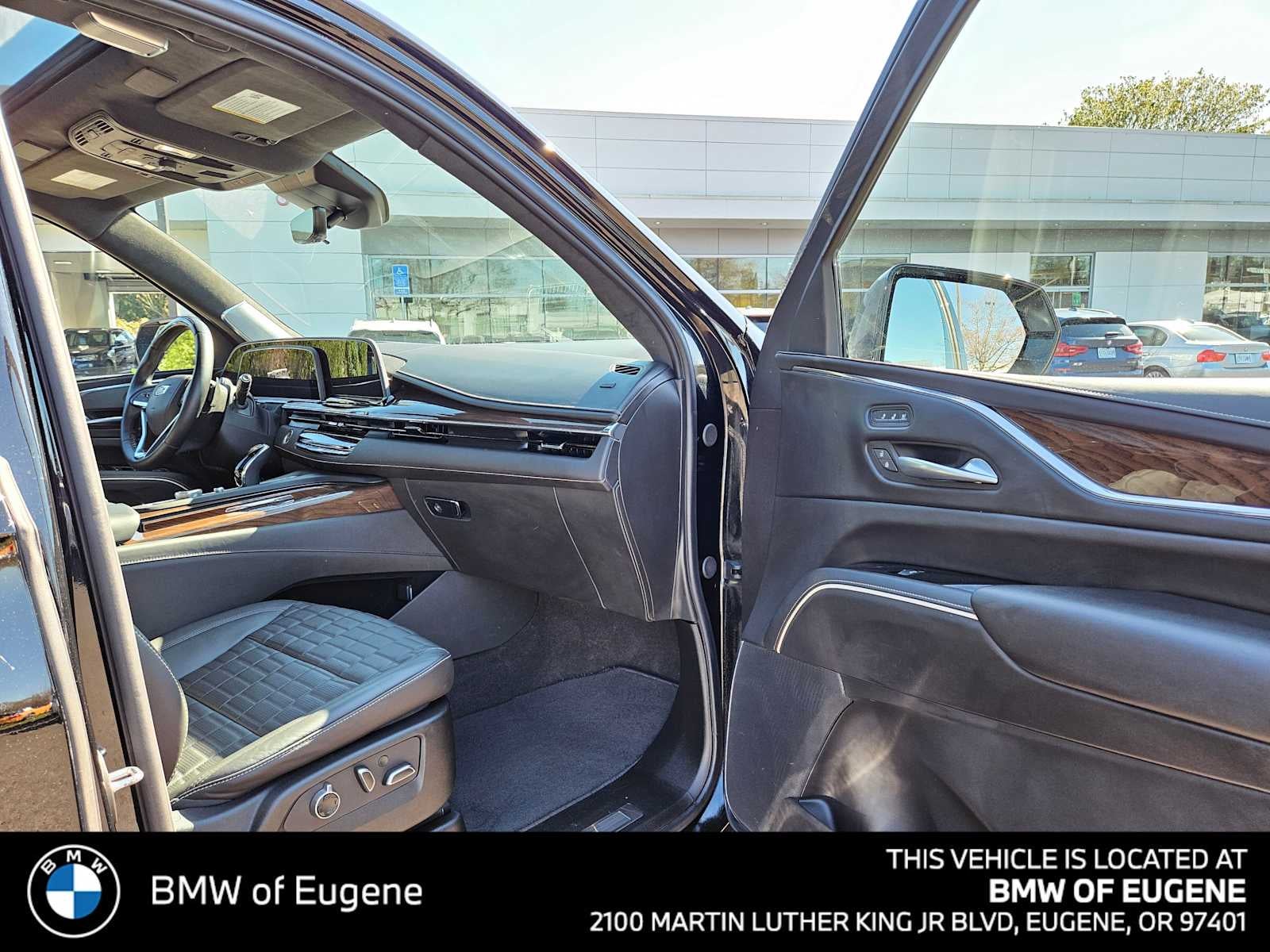 2024 Cadillac Escalade ESV 4WD Premium Luxury Platinum