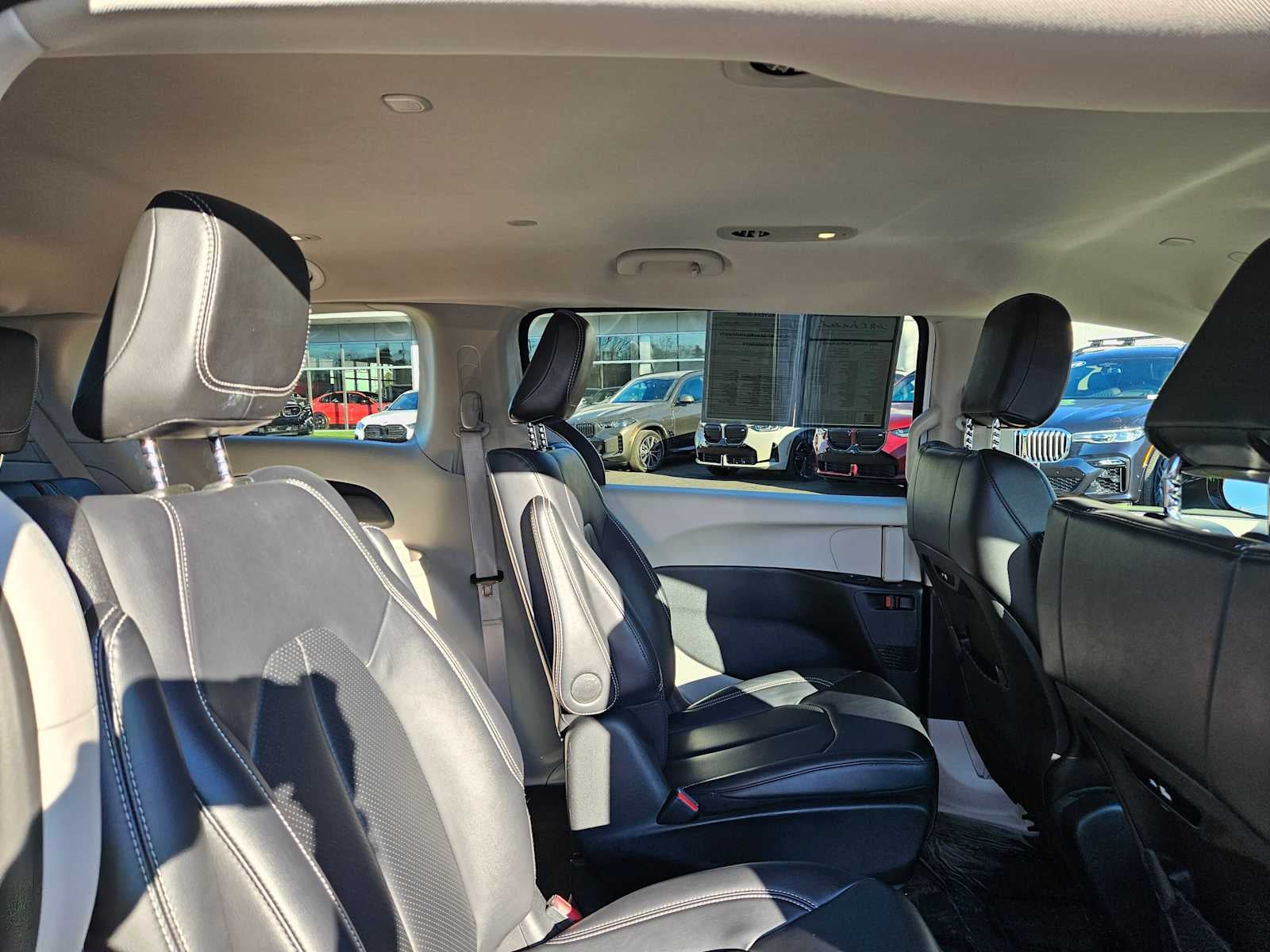 2024 Chrysler Pacifica Hybrid Select