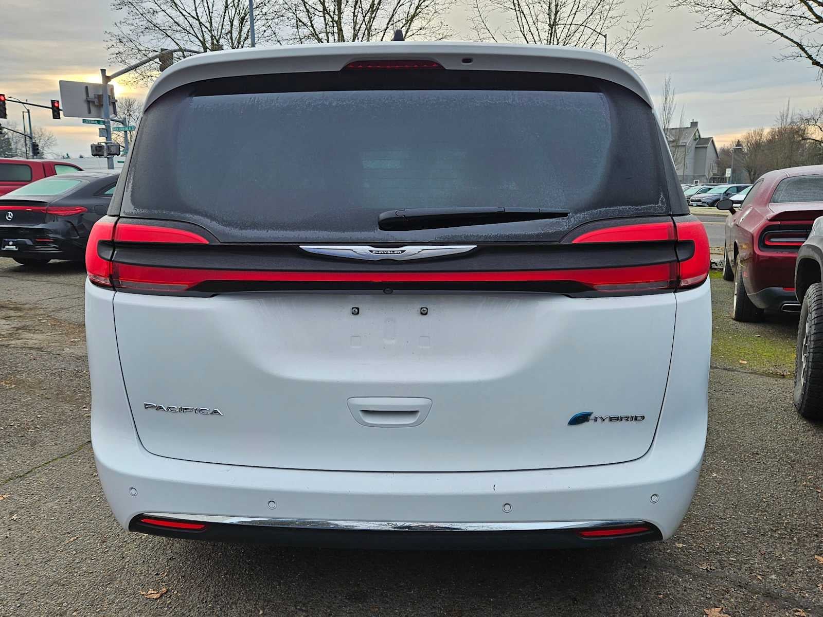 2024 Chrysler Pacifica Hybrid Select