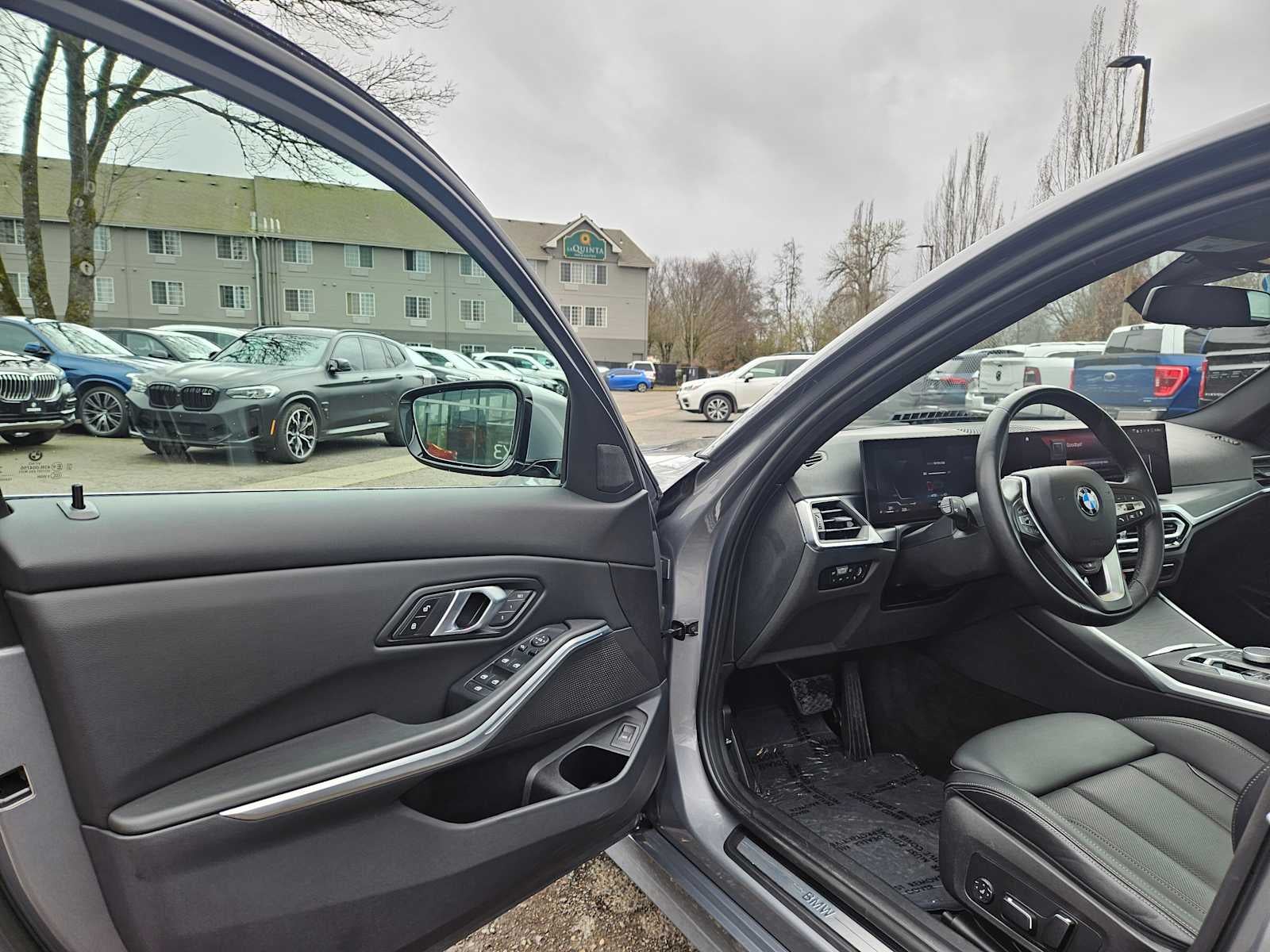 2024 BMW 330i xDrive 330i xDrive