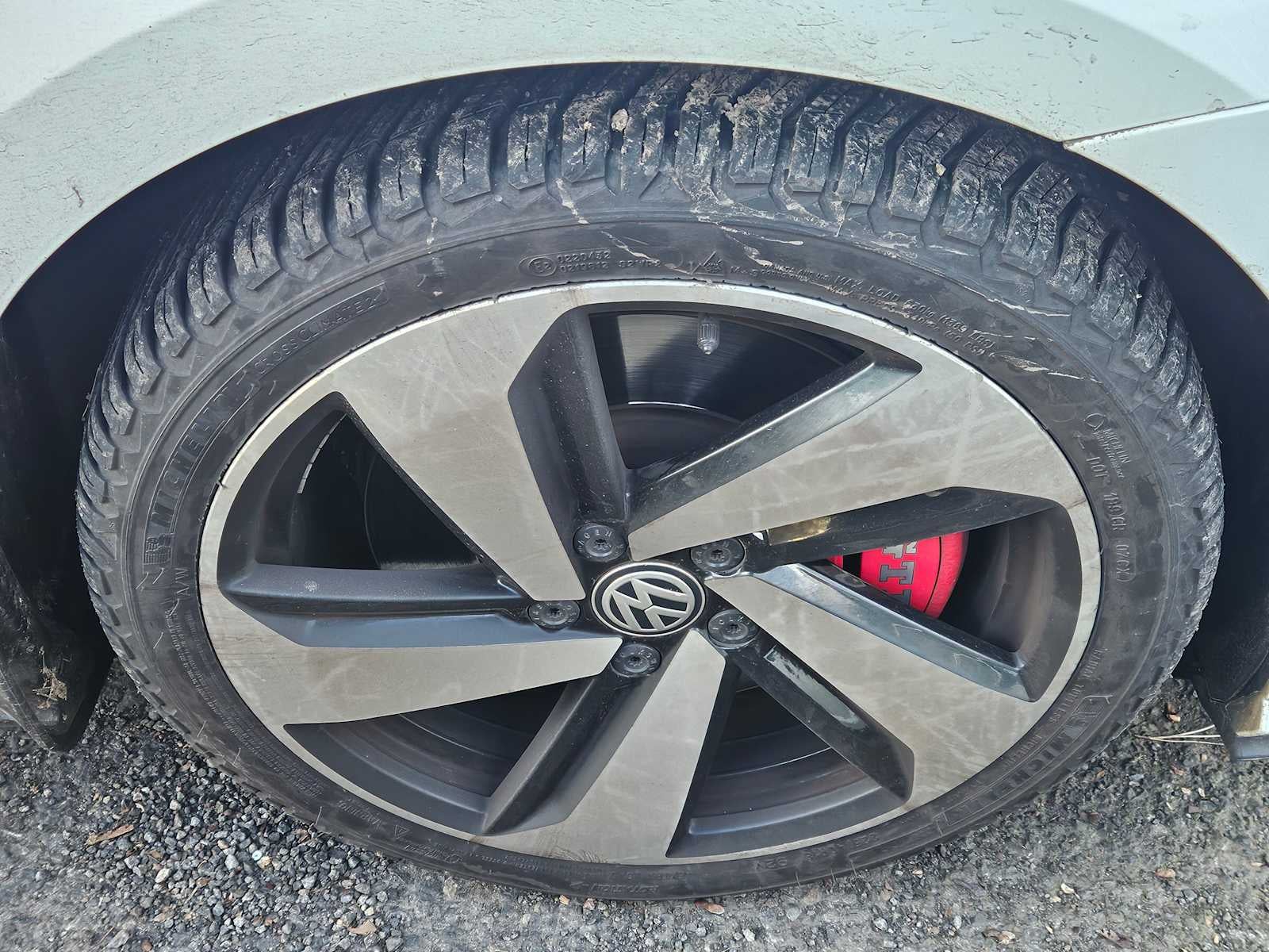 2019 Volkswagen Golf GTI SE