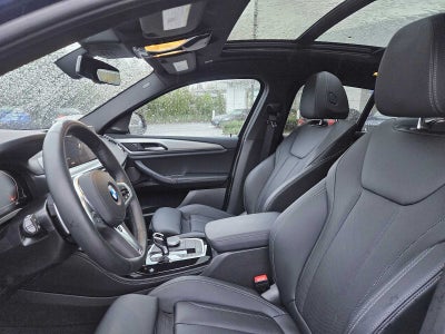 2025 BMW X4 xDrive30i