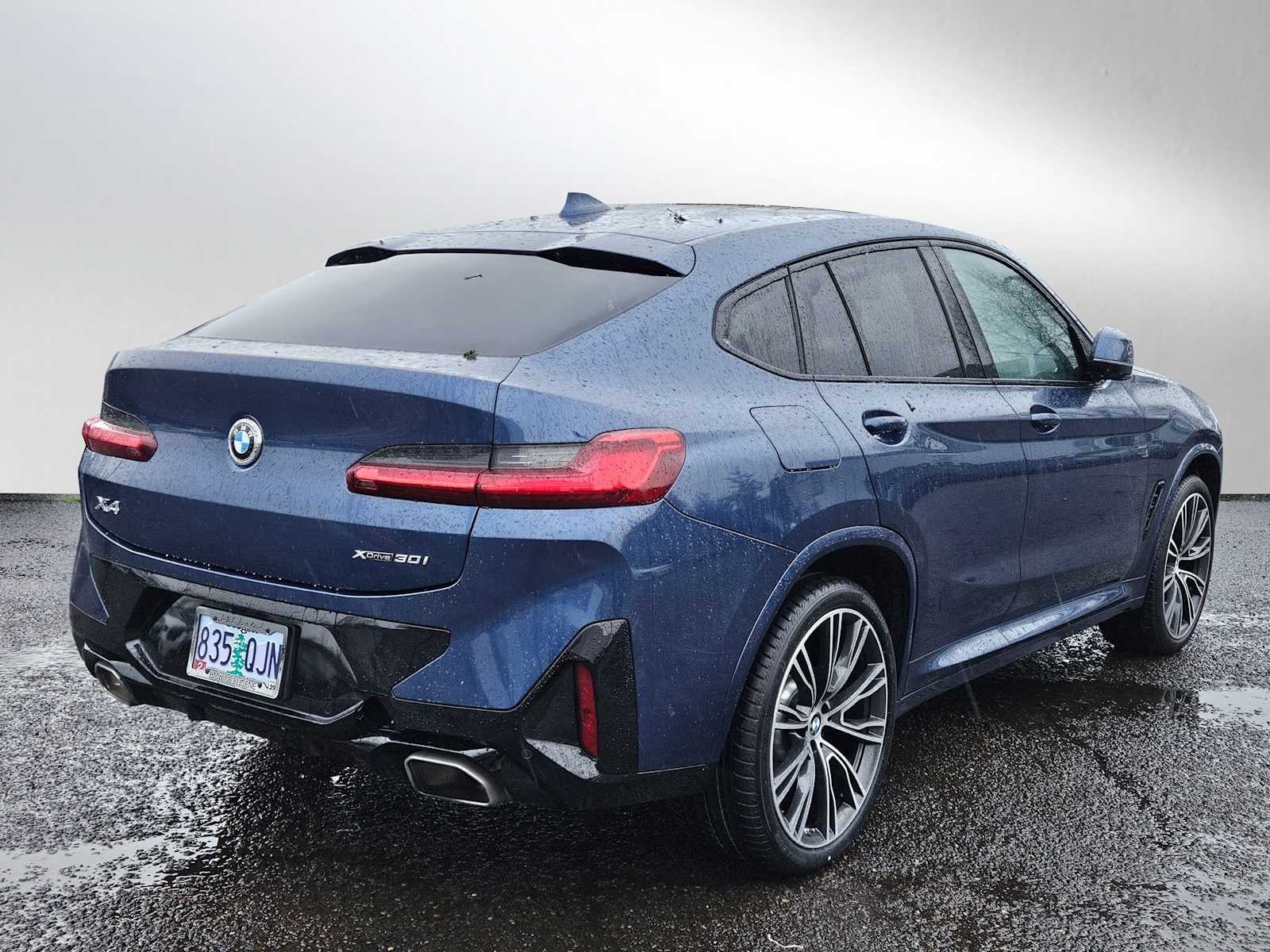 2025 BMW X4 xDrive30i