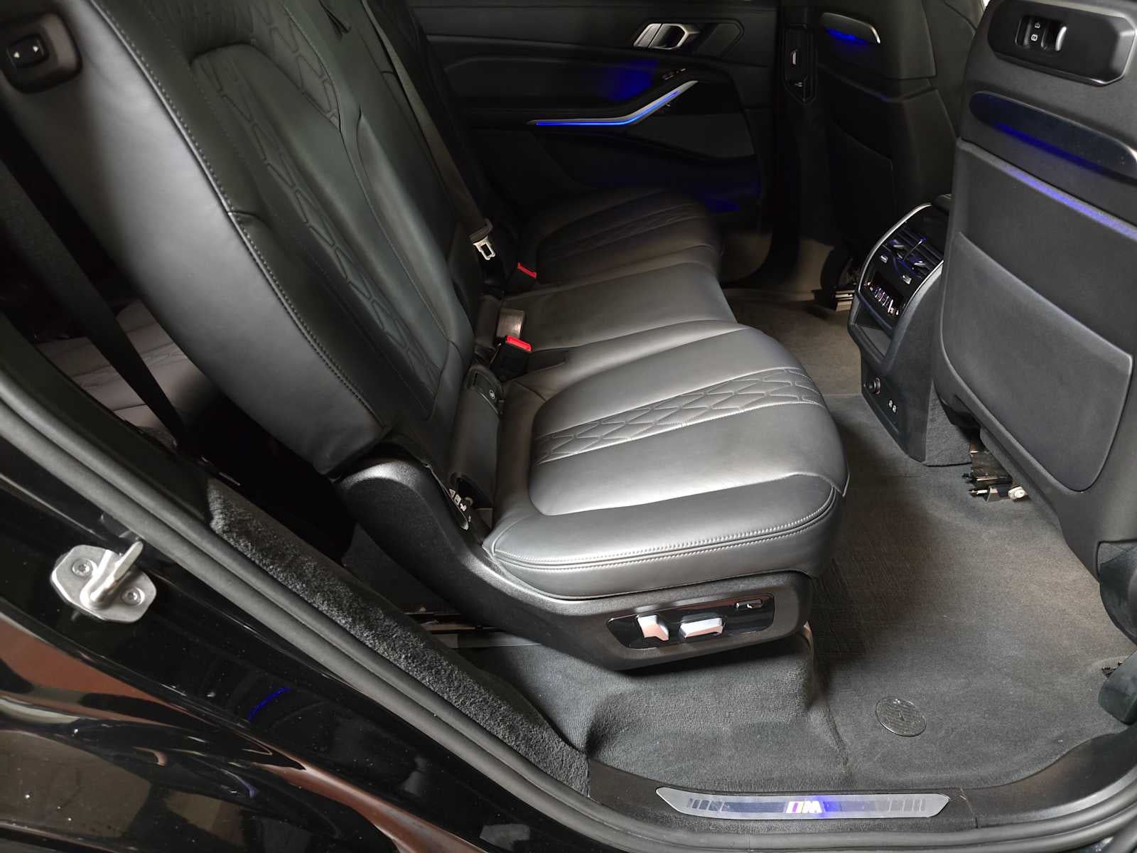 2023 BMW X7 M60i M60i