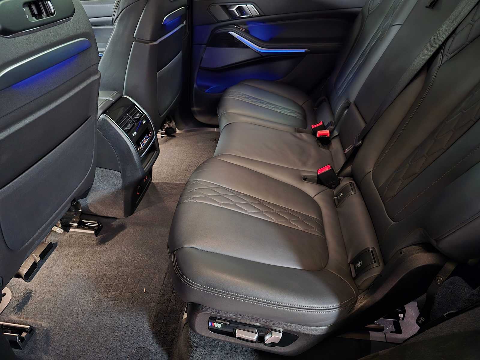 2023 BMW X7 M60i M60i