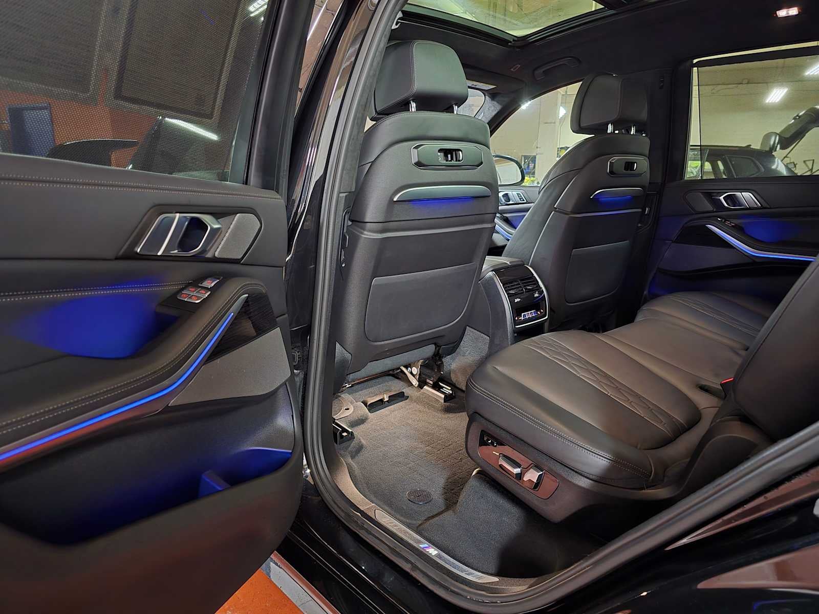 2023 BMW X7 M60i M60i