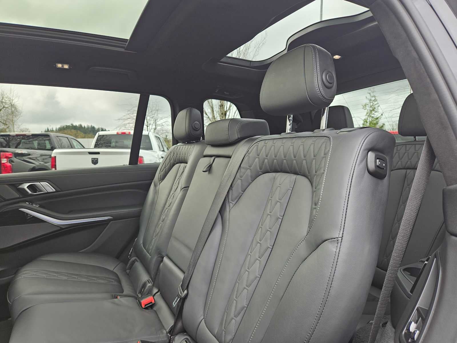 2023 BMW X7 M60i M60i