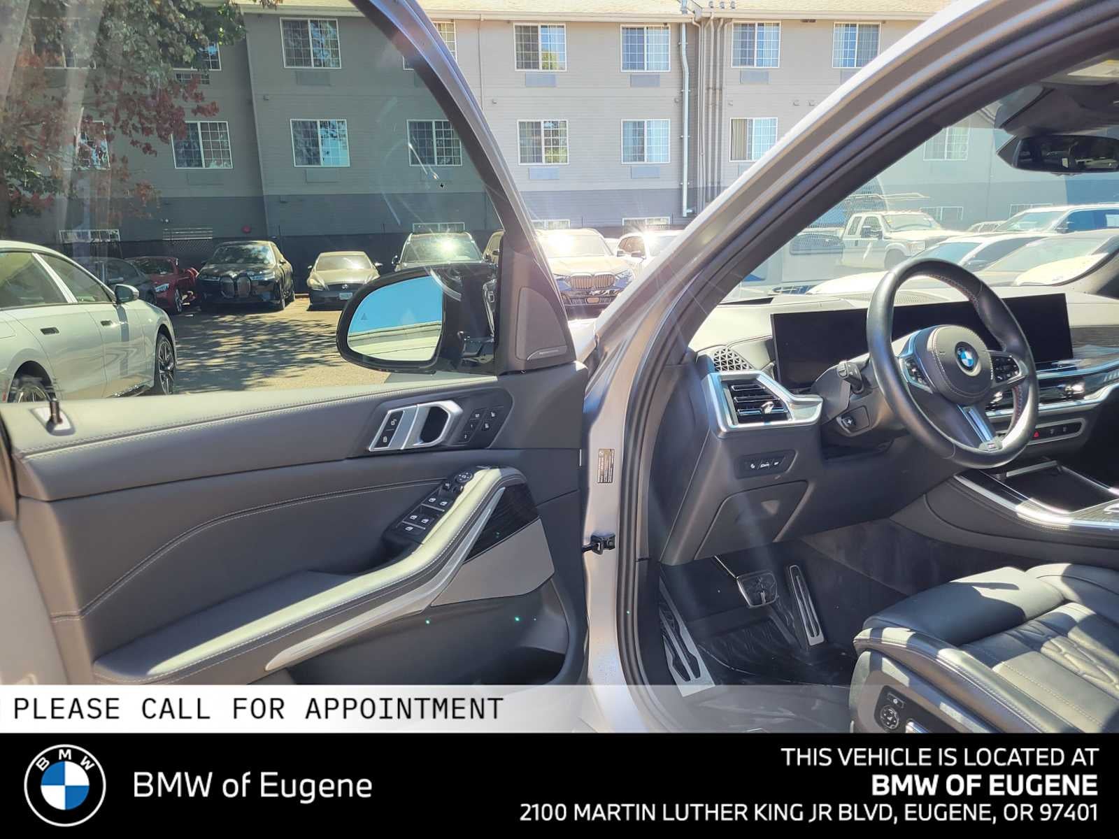 2025 BMW X5 M60i