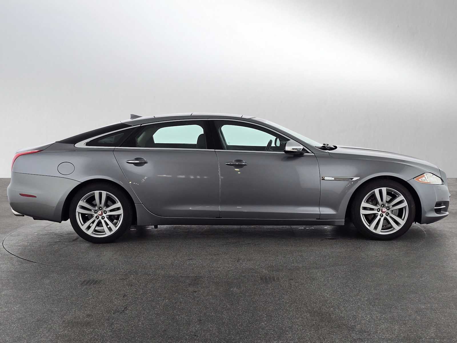 2015 Jaguar XJ XJL Portfolio