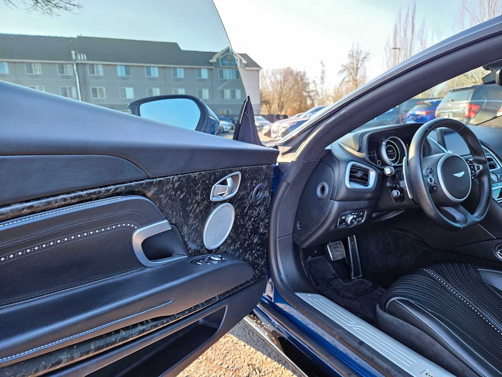 2020 Aston Martin DB11 V8