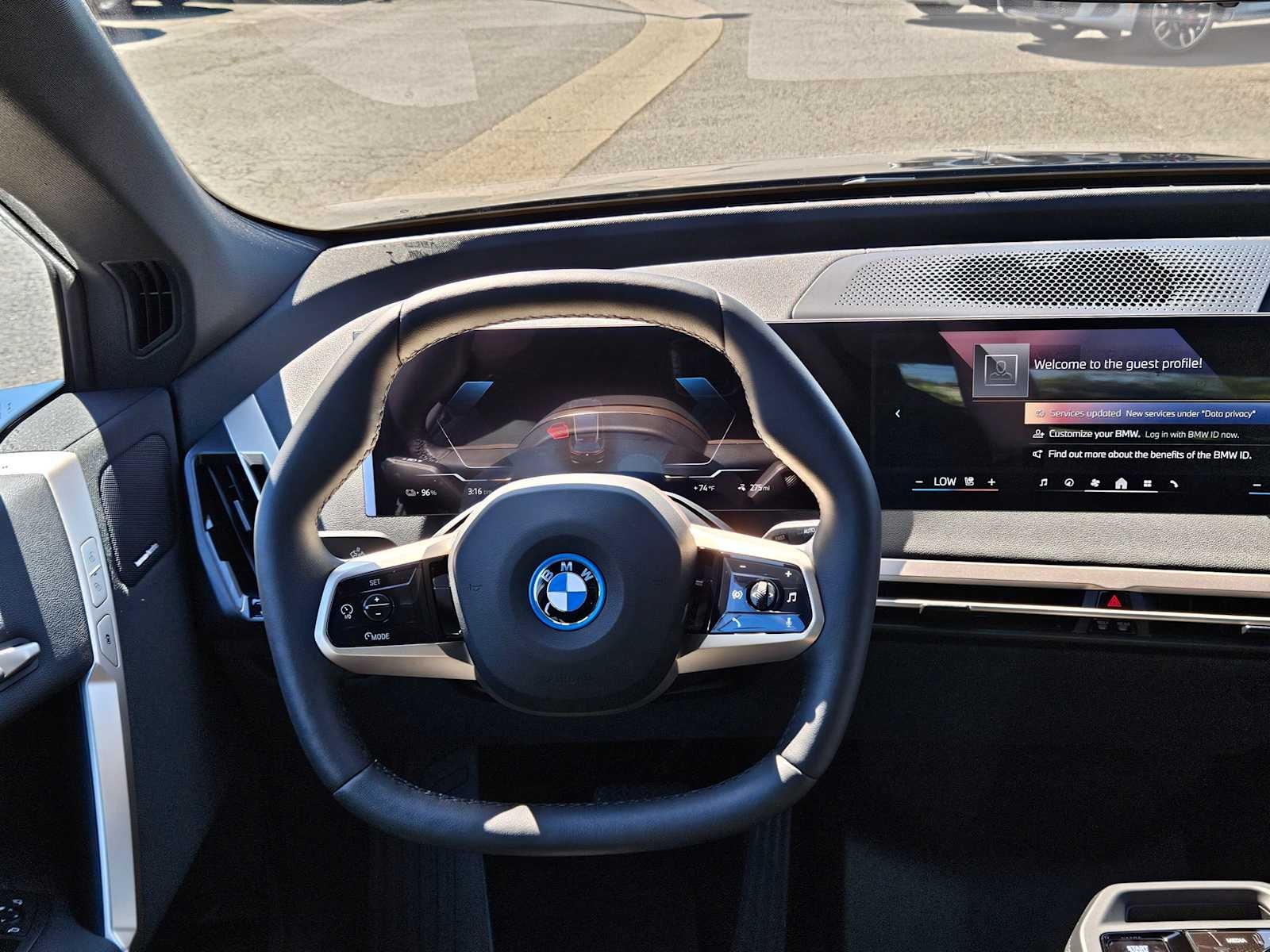 2025 BMW iX xDrive50