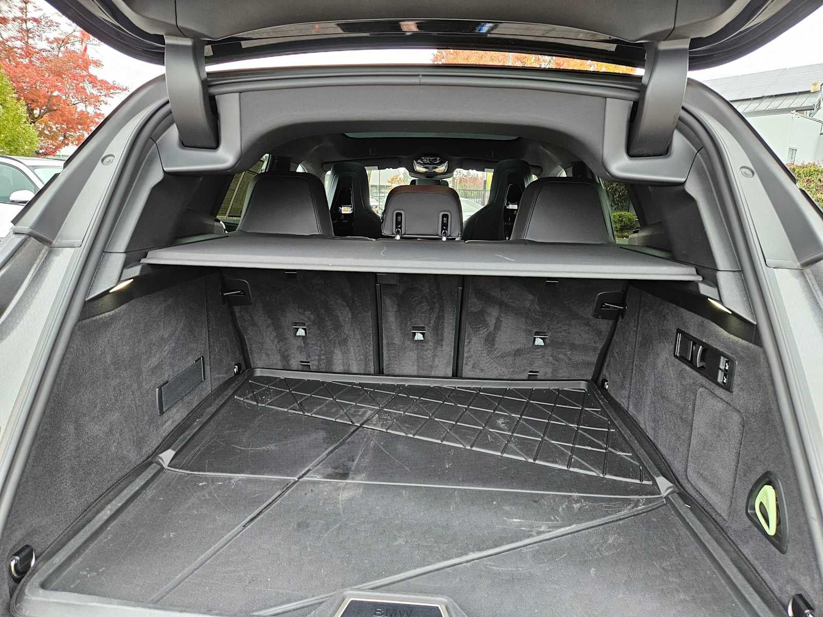 2025 BMW iX xDrive50