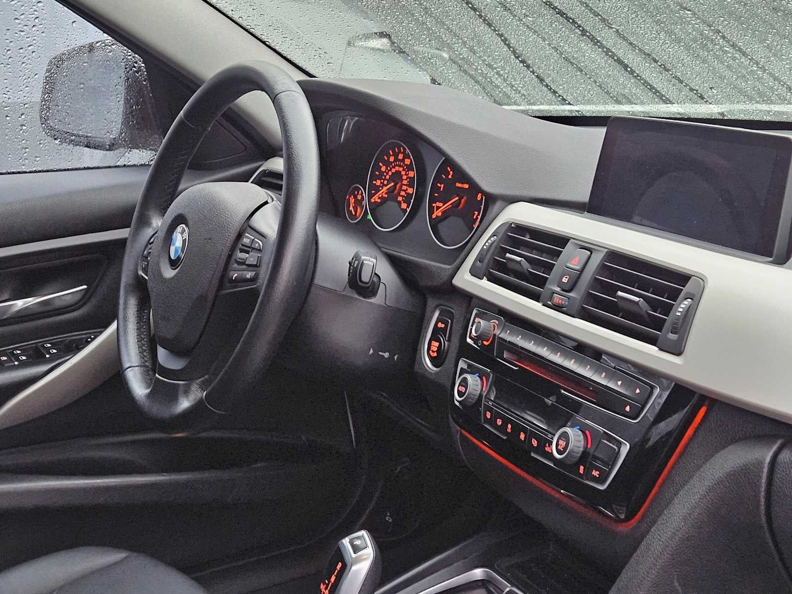 2016 BMW 3 Series 320i