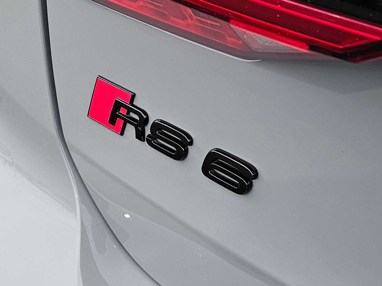 2023 Audi RS 6 Avant 4.0 TFSI quattro