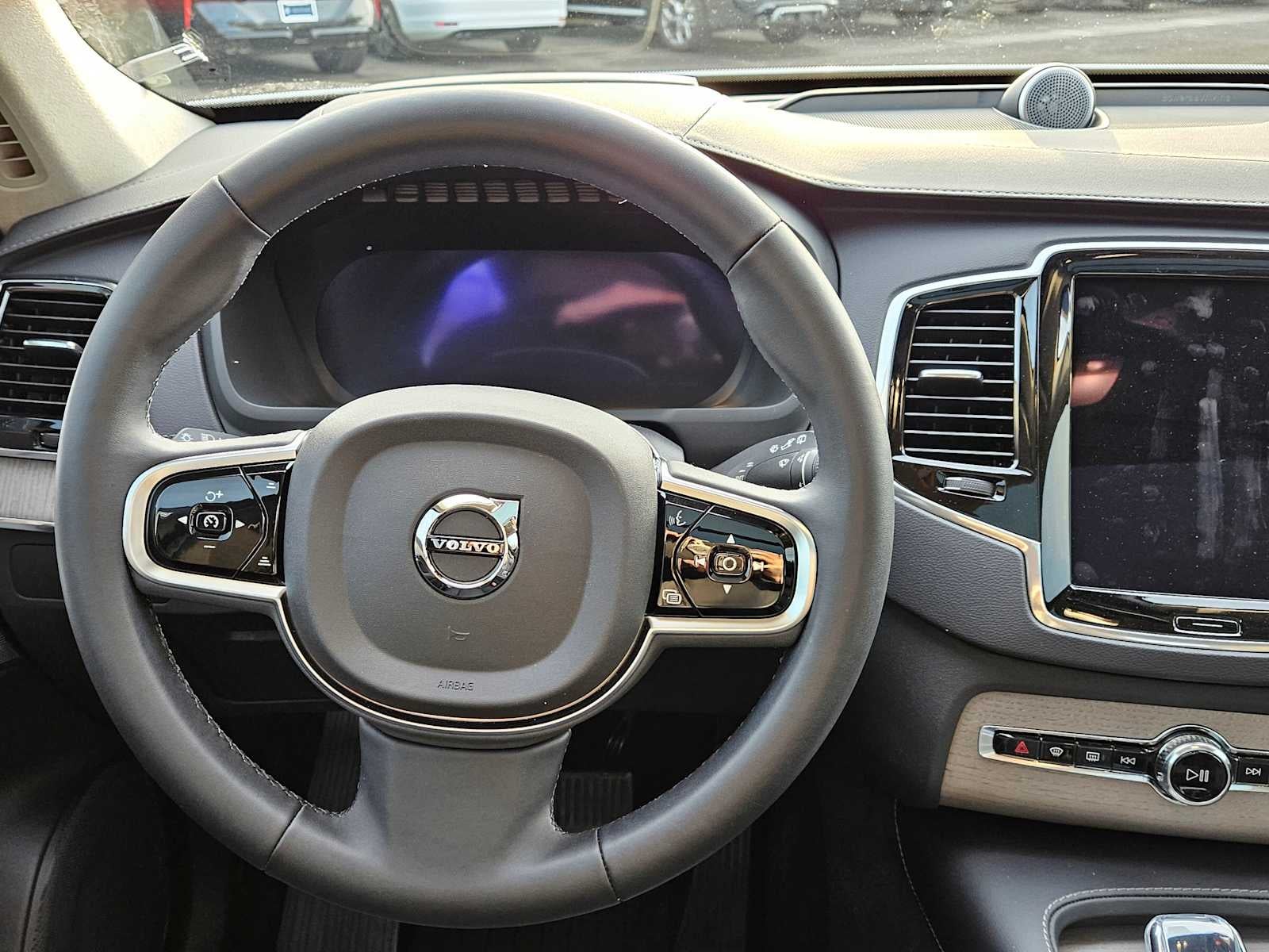 2025 Volvo XC90 Plug-In Hybrid Ultra