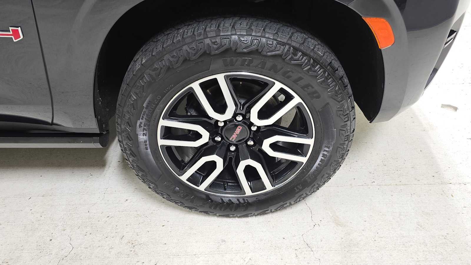 2024 GMC Yukon XL AT4