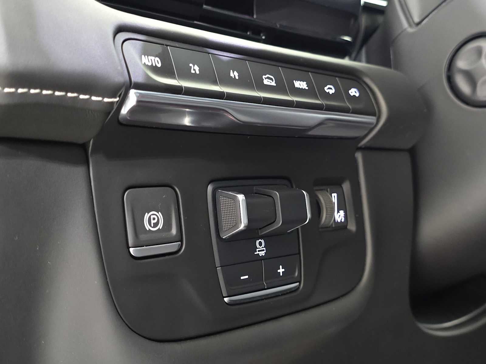 2024 Cadillac Escalade ESV 4WD Premium Luxury Platinum