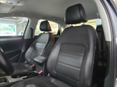 2020 Volkswagen Passat 2.0T SE