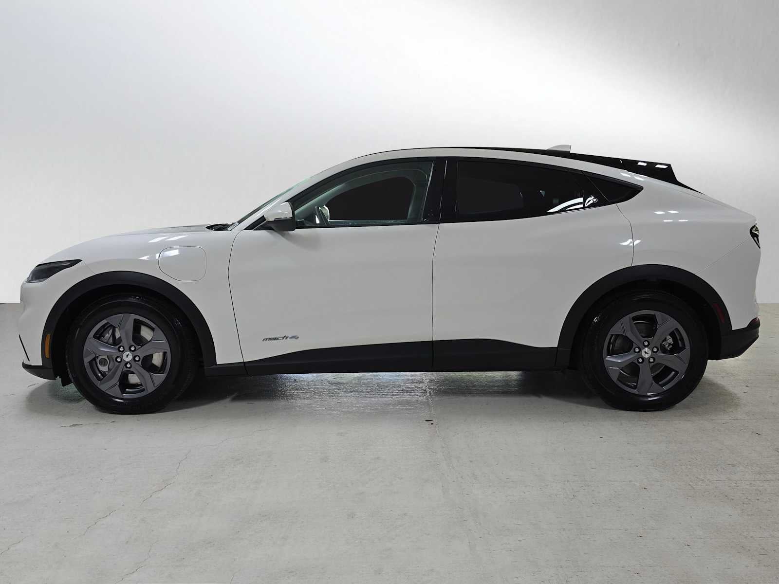 2022 Ford Mustang Mach-E Select