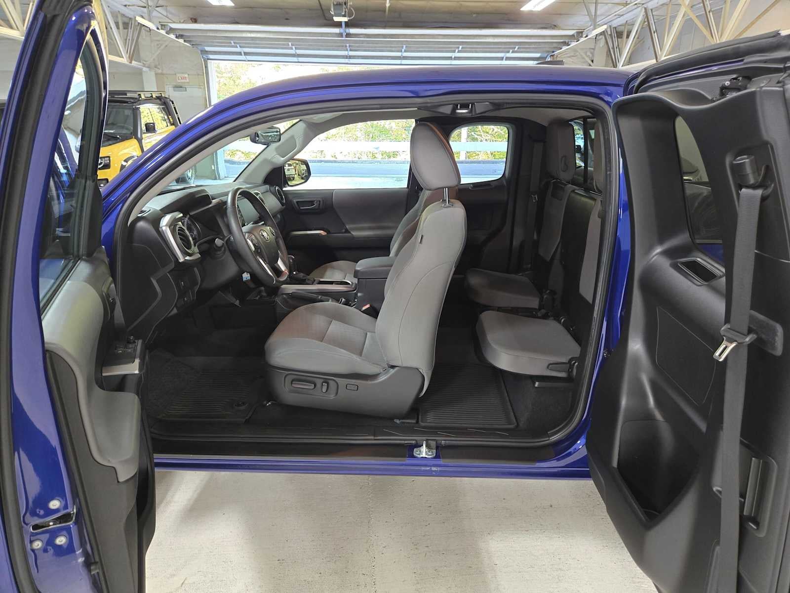 2022 Toyota Tacoma SR5