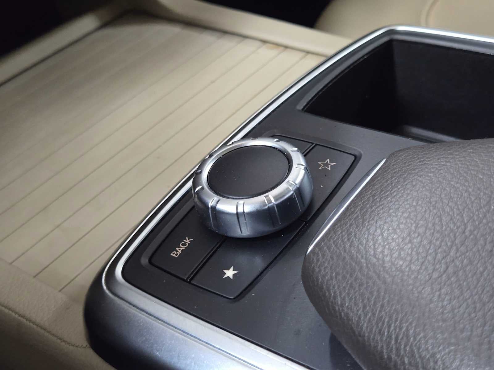 2015 Mercedes-Benz ML 350 4MATIC® 4dr