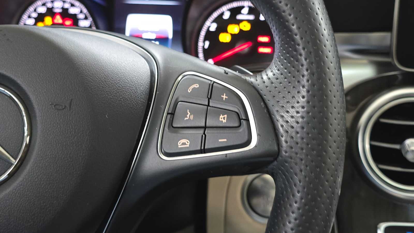 2016 Mercedes-Benz C 300 4dr Sdn 4MATIC®