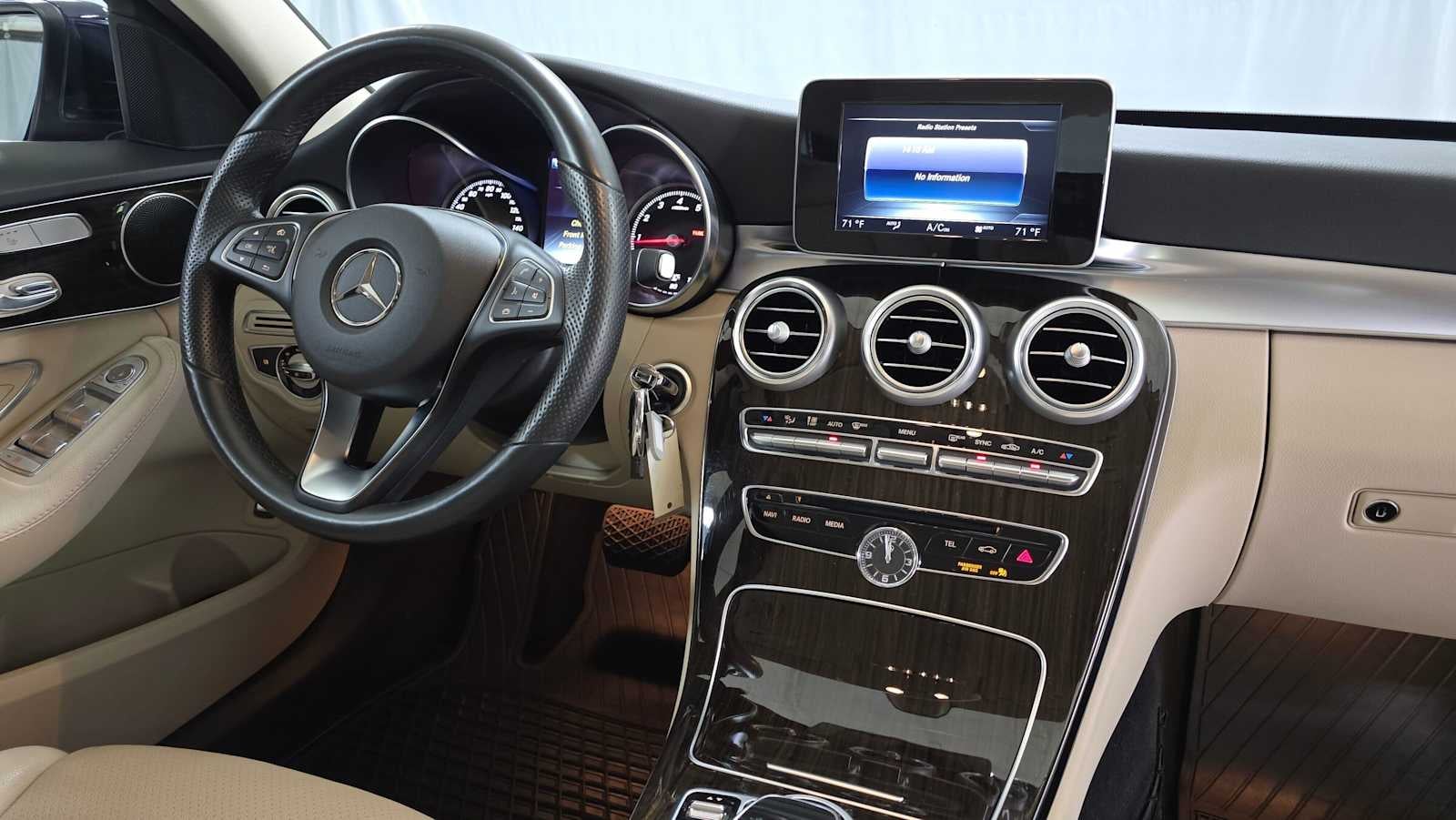 2016 Mercedes-Benz C 300 4dr Sdn 4MATIC®