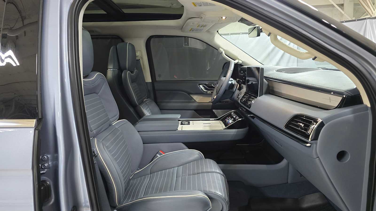 2024 Lincoln Navigator L Black Label