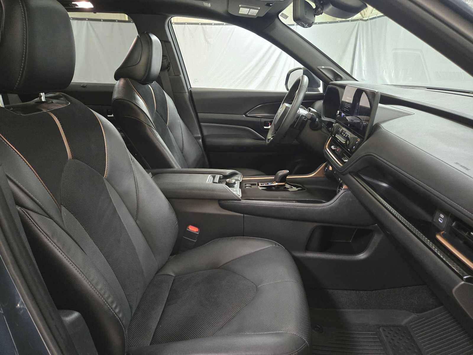 2025 Toyota Grand Highlander Hybrid MAX Platinum