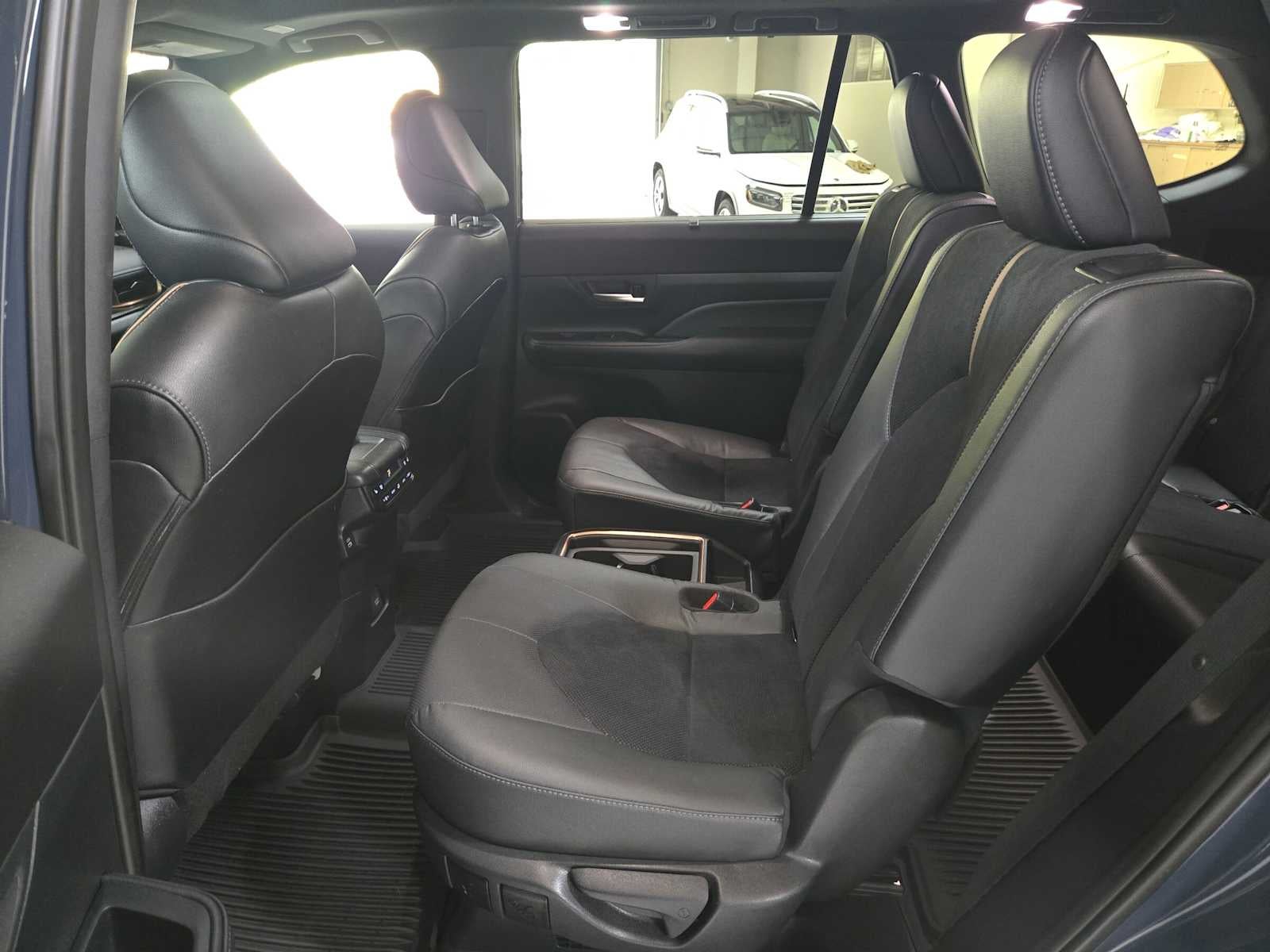 2025 Toyota Grand Highlander Hybrid MAX Platinum