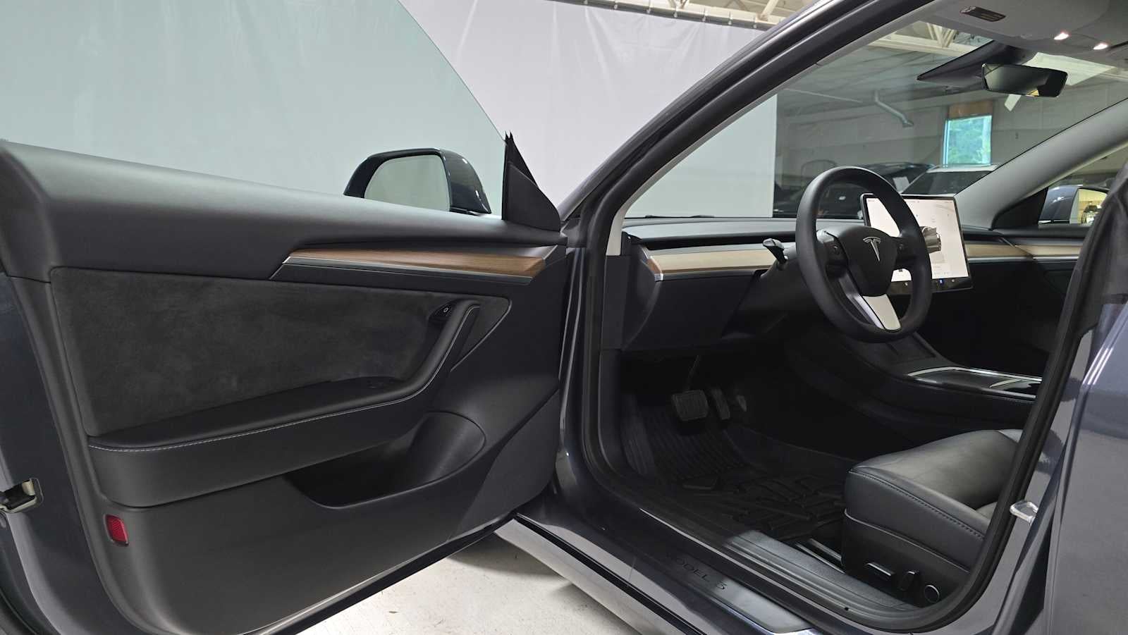 2023 Tesla Model 3 RWD