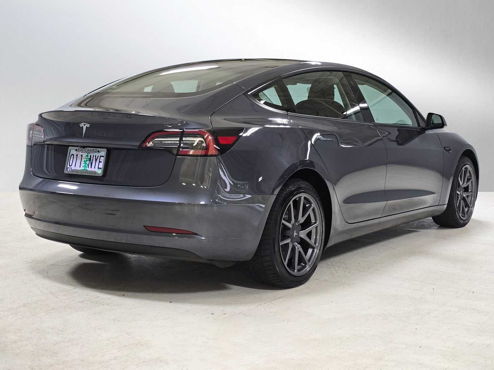 2023 Tesla Model 3 RWD