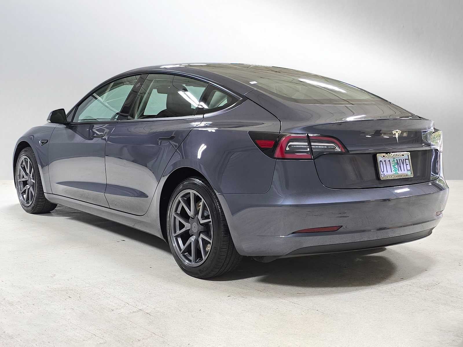 2023 Tesla Model 3 RWD