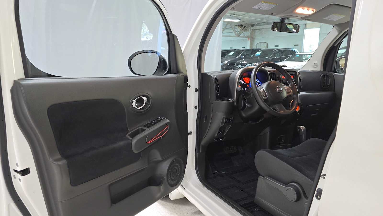 2013 Nissan cube SL