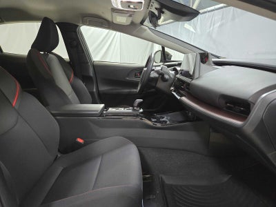 2025 Toyota Prius Plug-In Hybrid SE
