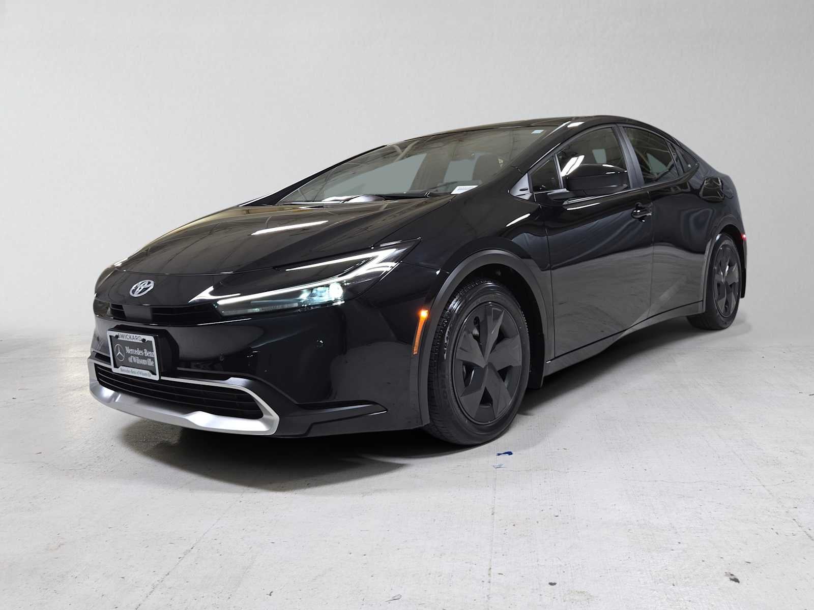 2025 Toyota Prius Plug-In Hybrid SE