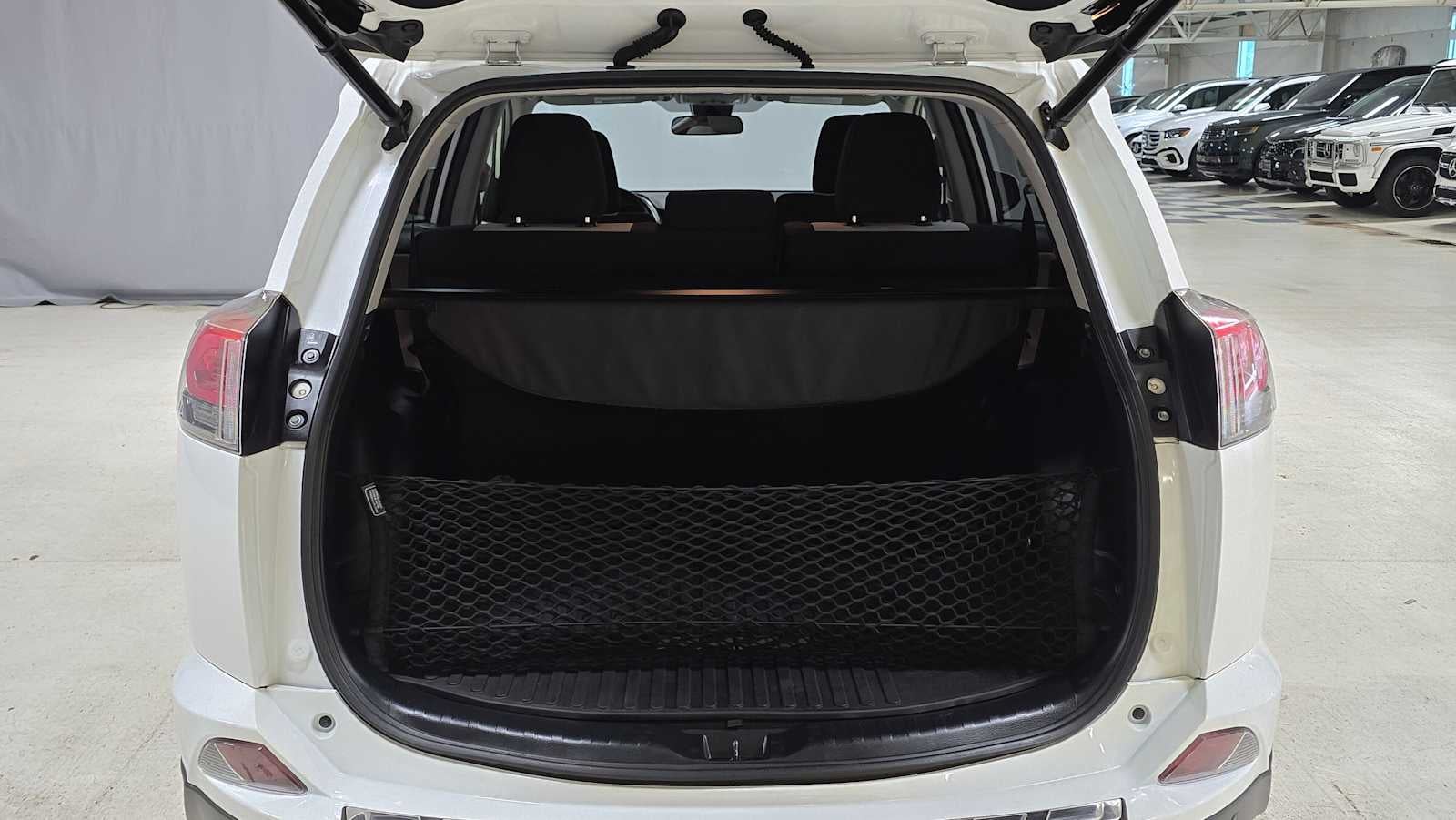 2017 Toyota RAV4 Hybrid XLE