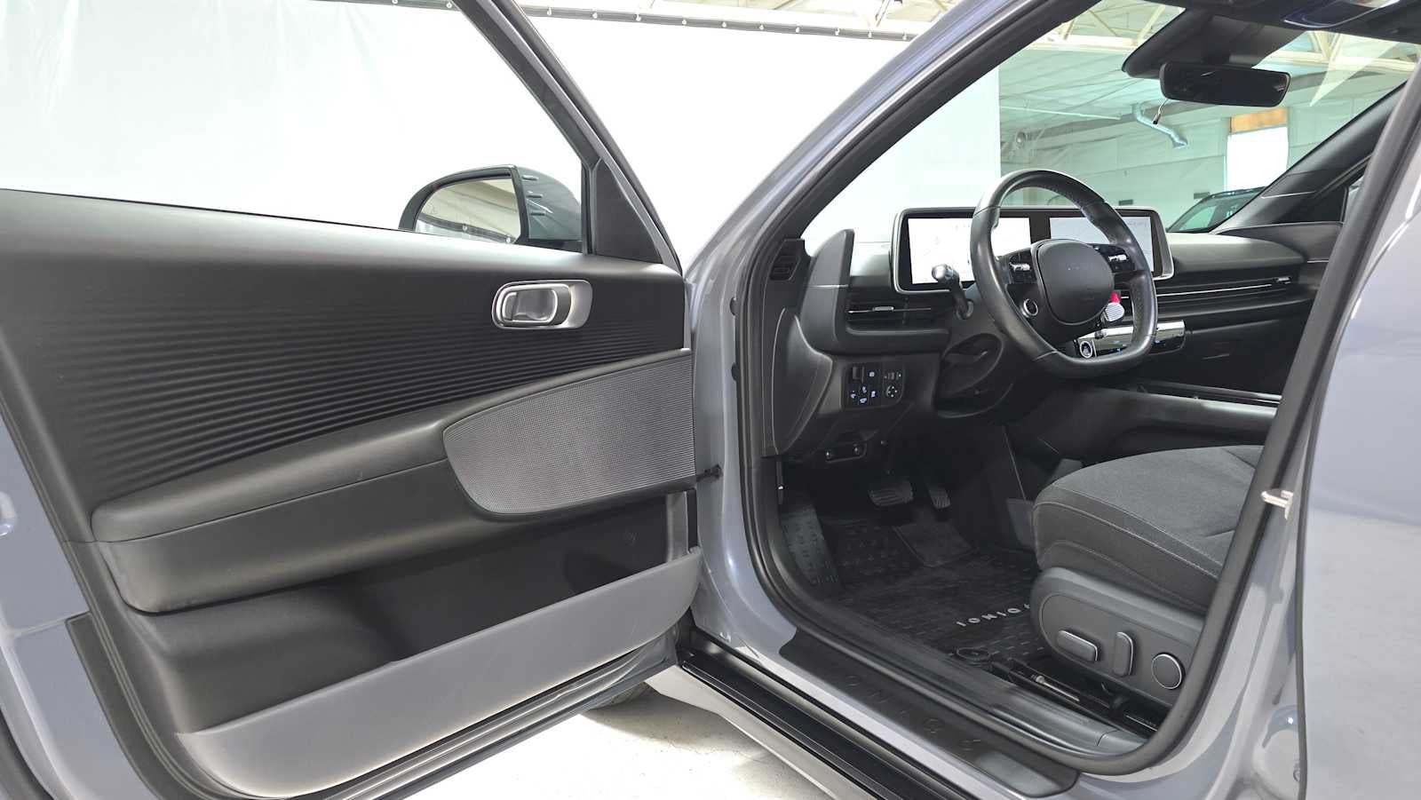 2024 Hyundai IONIQ 6 SE