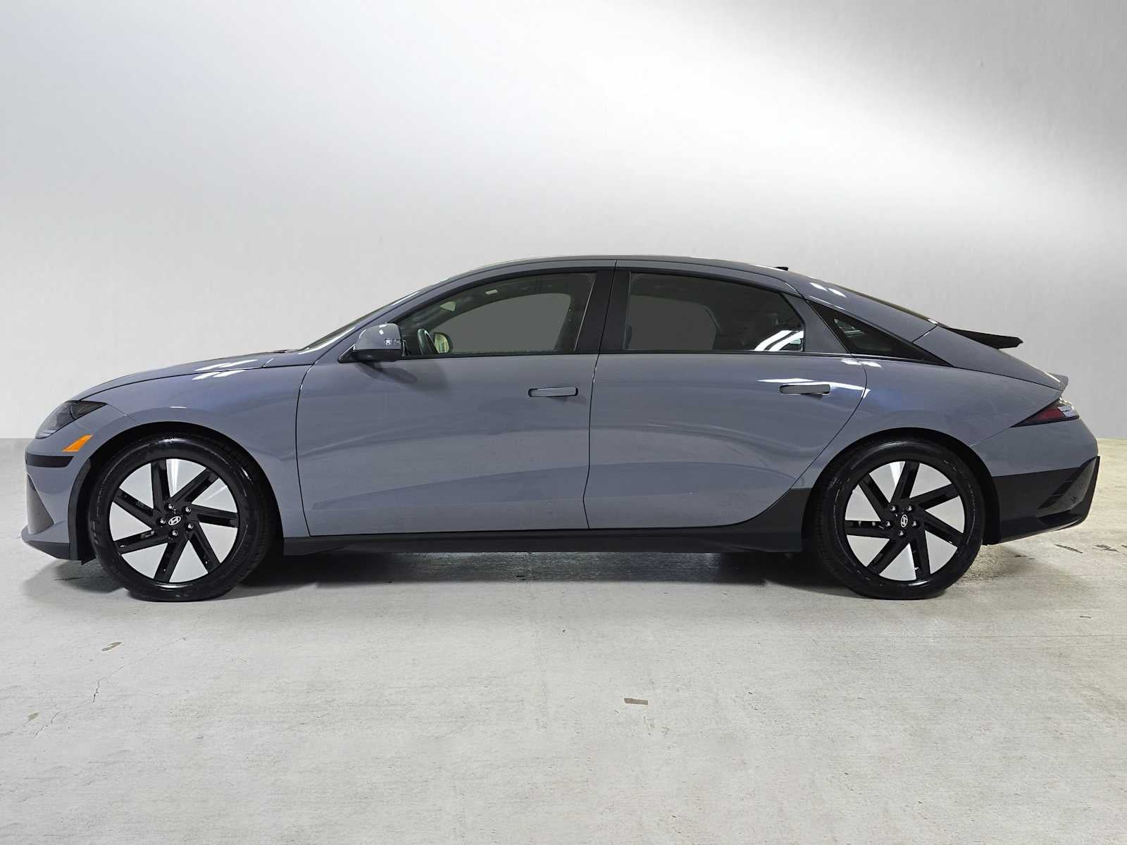 2024 Hyundai IONIQ 6 SE