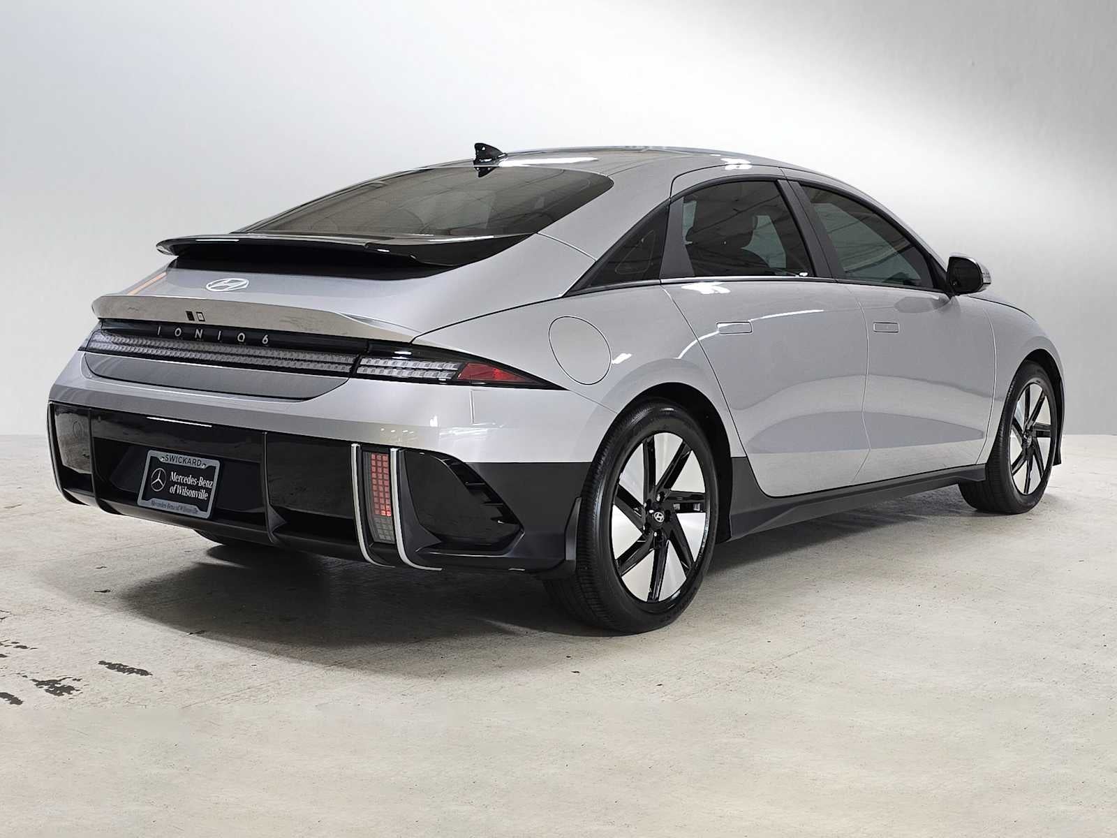 2024 Hyundai IONIQ 6 SE