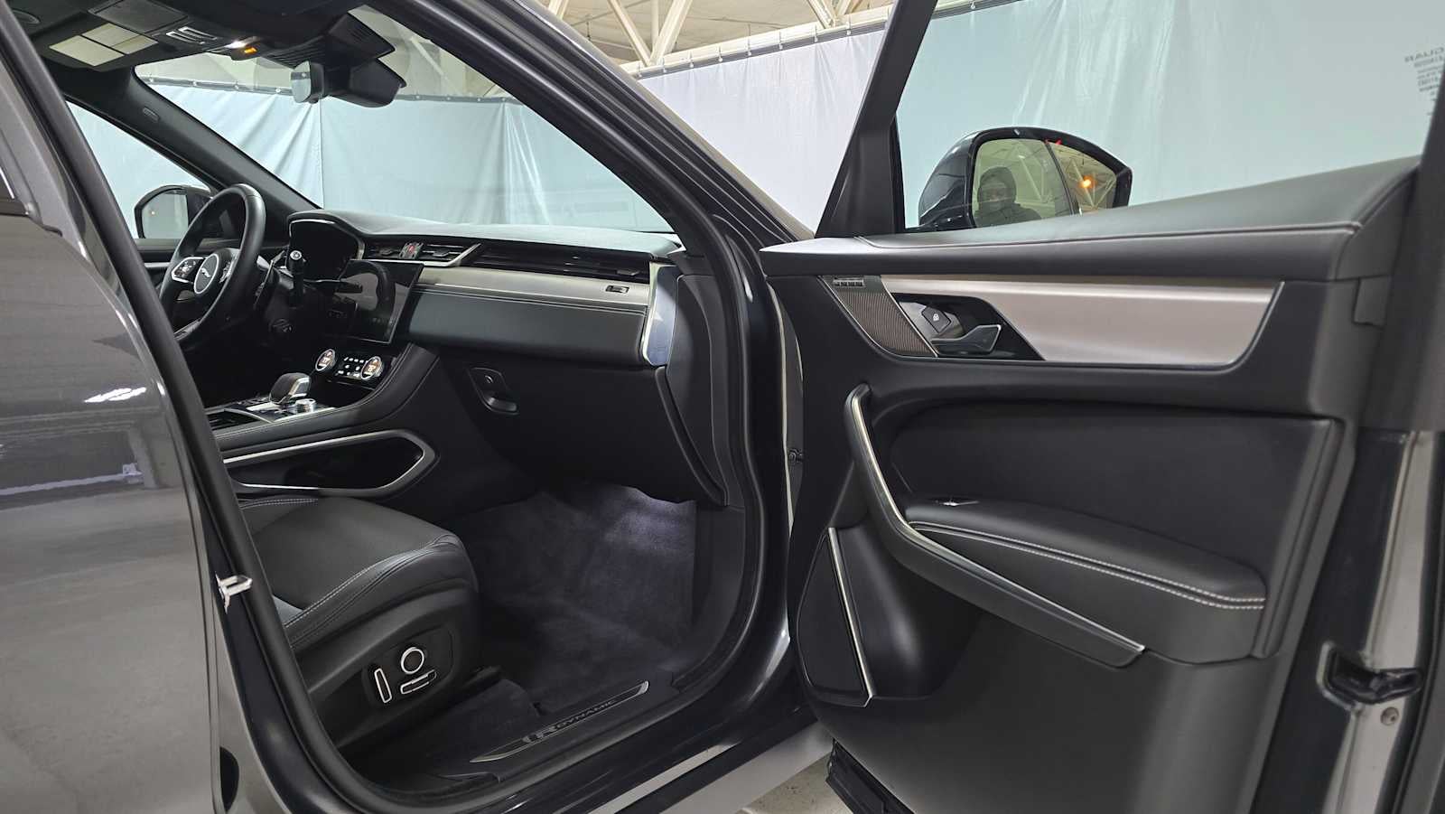 2023 Jaguar F-PACE R-Dynamic S