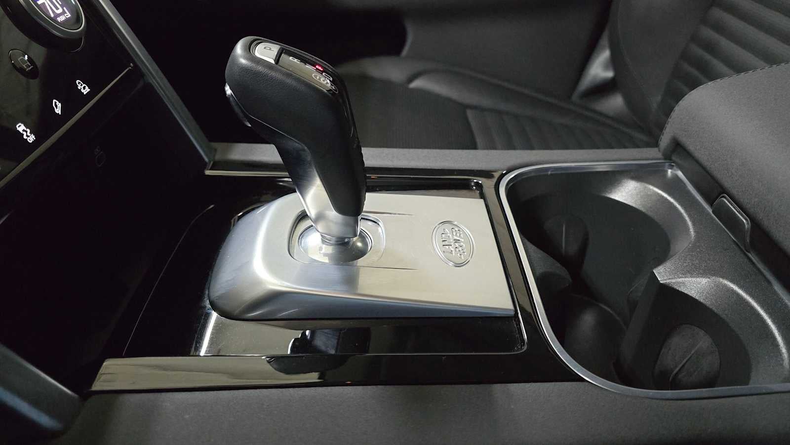 2023 Land Rover Discovery Sport SE