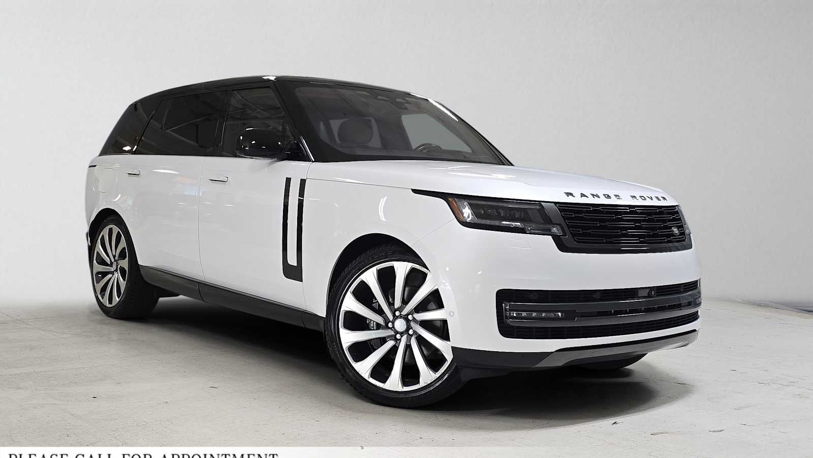 2023 Land Rover Range Rover SE